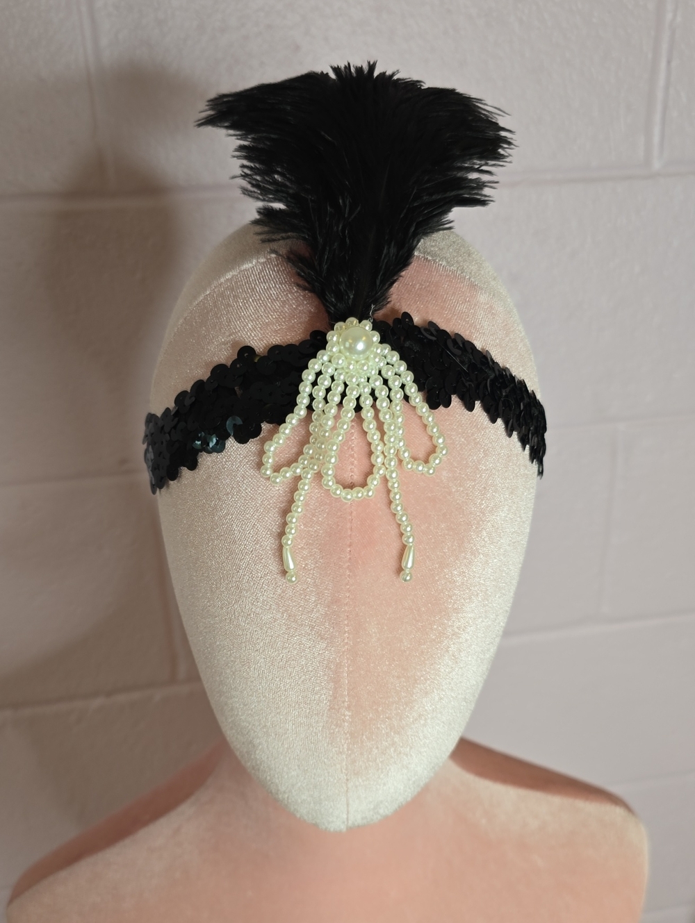 NWOT Sequin, Feather & Pearl 1920's Flapper Headband OS Black&White